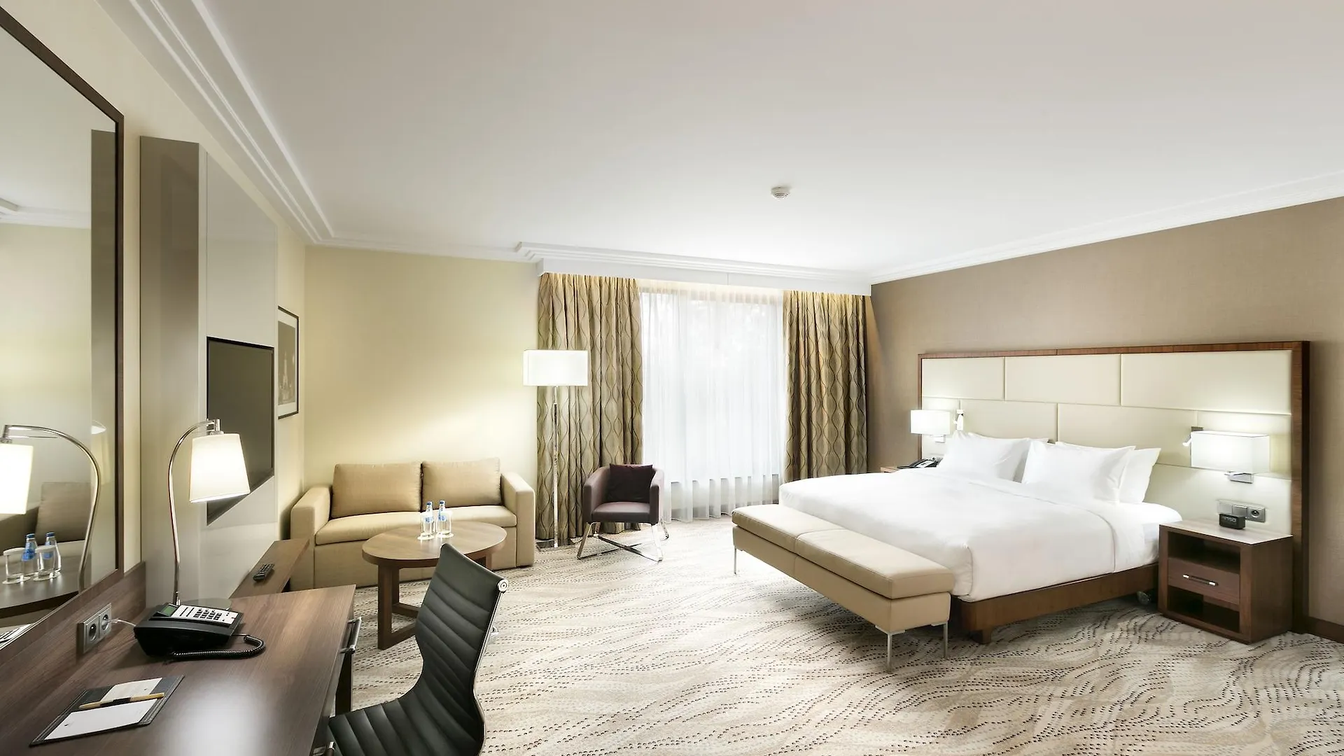Doubletree By Hilton Hotel & Conference Centre Warsaw 4*,  Poland
