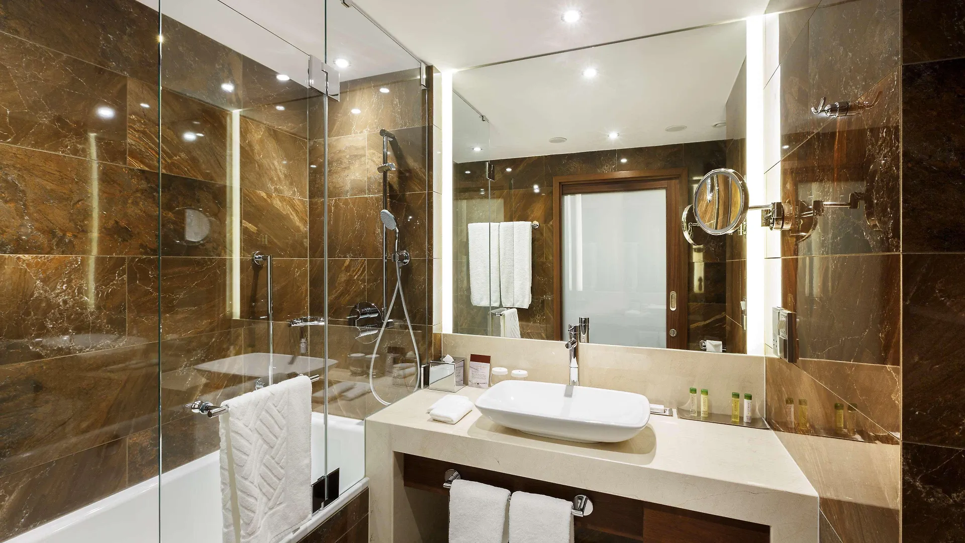 Doubletree By Hilton Hotel & Conference Centre Warszawa