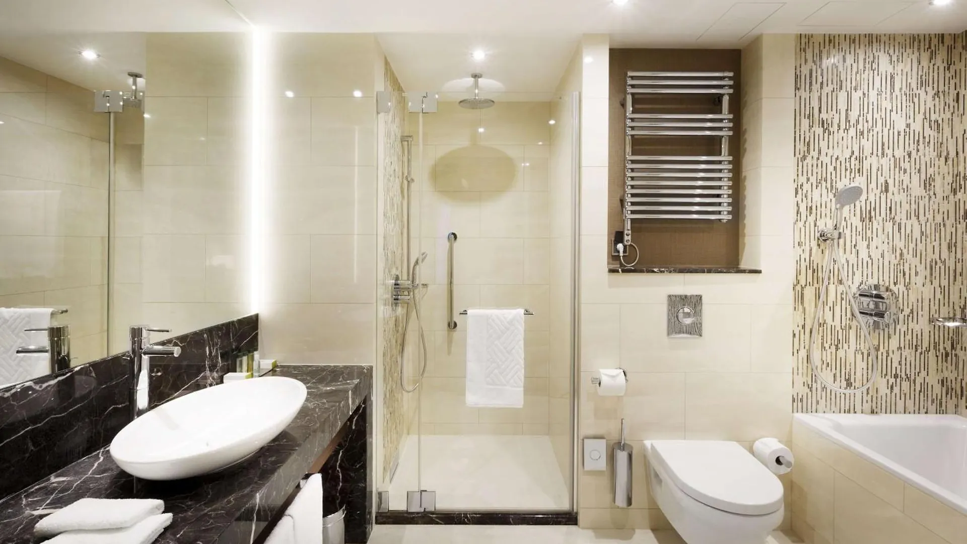 Doubletree By Hilton Hotel & Conference Centre Warszawa