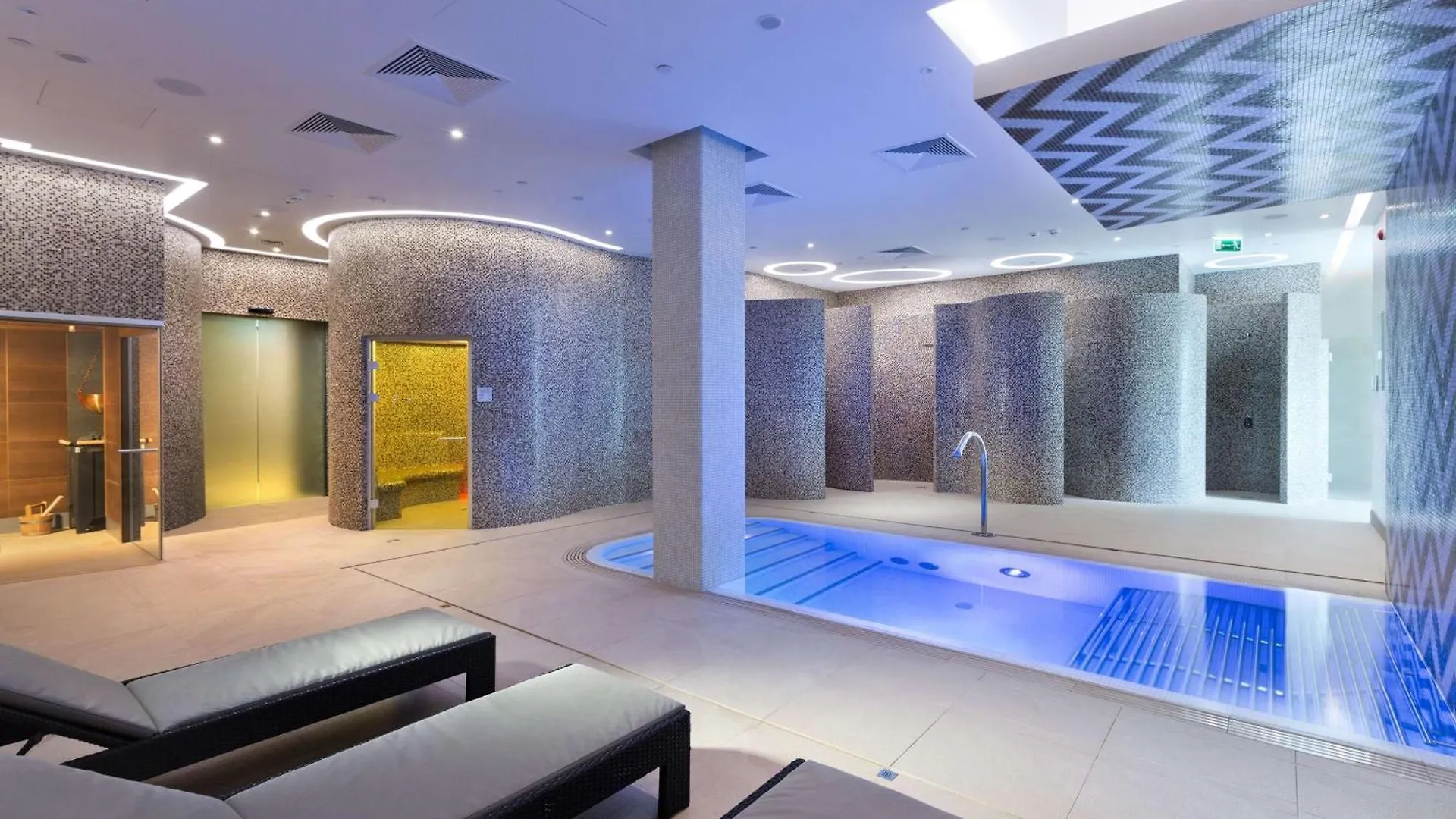 Doubletree By Hilton Hotel & Conference Centre Warszawa