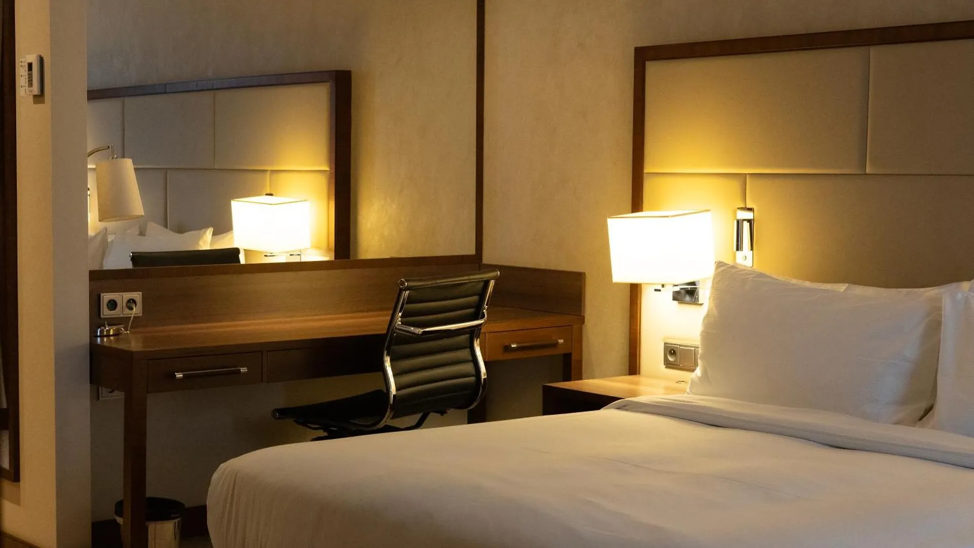 Doubletree By Hilton Hotel & Conference Centre Warszawa