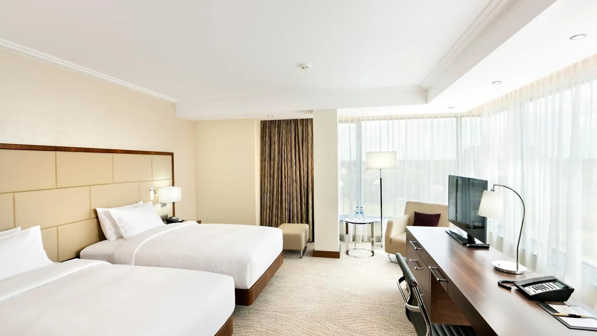 Doubletree By Hilton Hotel & Conference Centre Warszawa 4*,  Polen