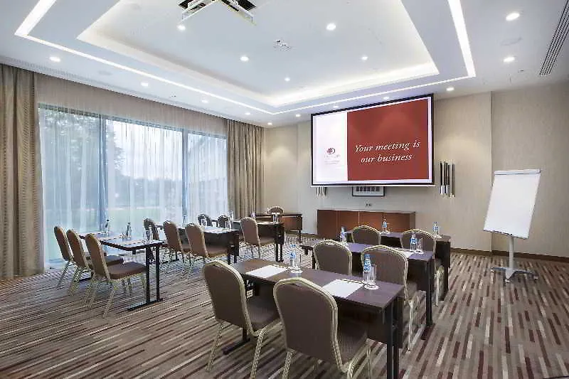 Doubletree By Hilton Hotel & Conference Centre Warsaw 4*,
