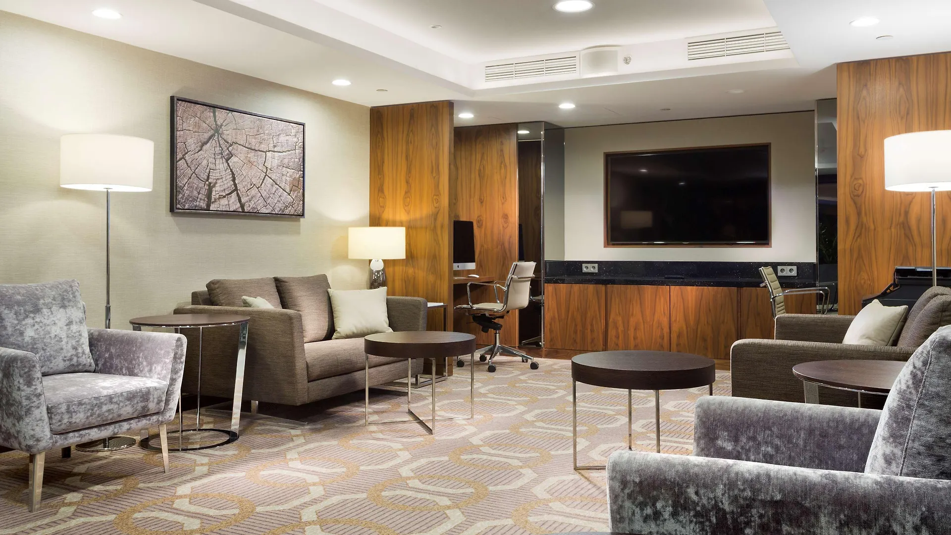 Doubletree By Hilton Hotel & Conference Centre Warsaw 4*,