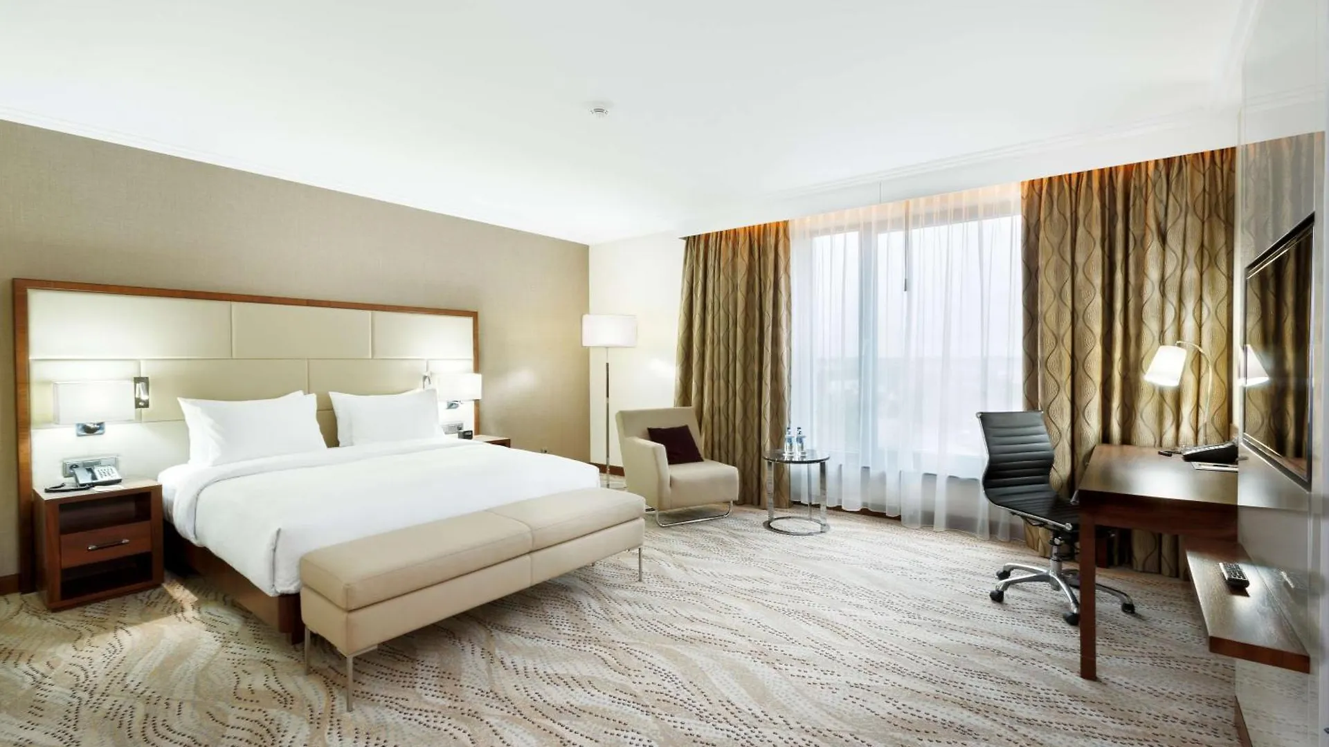 Doubletree By Hilton Hotel & Conference Centre Warsaw