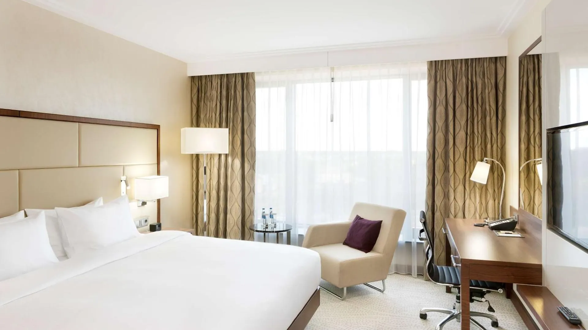 Doubletree By Hilton Hotel & Conference Centre Warsaw Poland