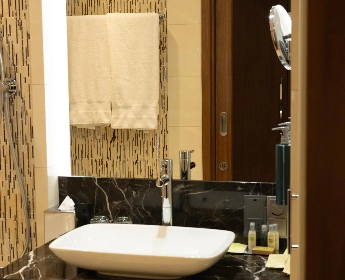Doubletree By Hilton Hotel & Conference Centre Warsaw 4*,